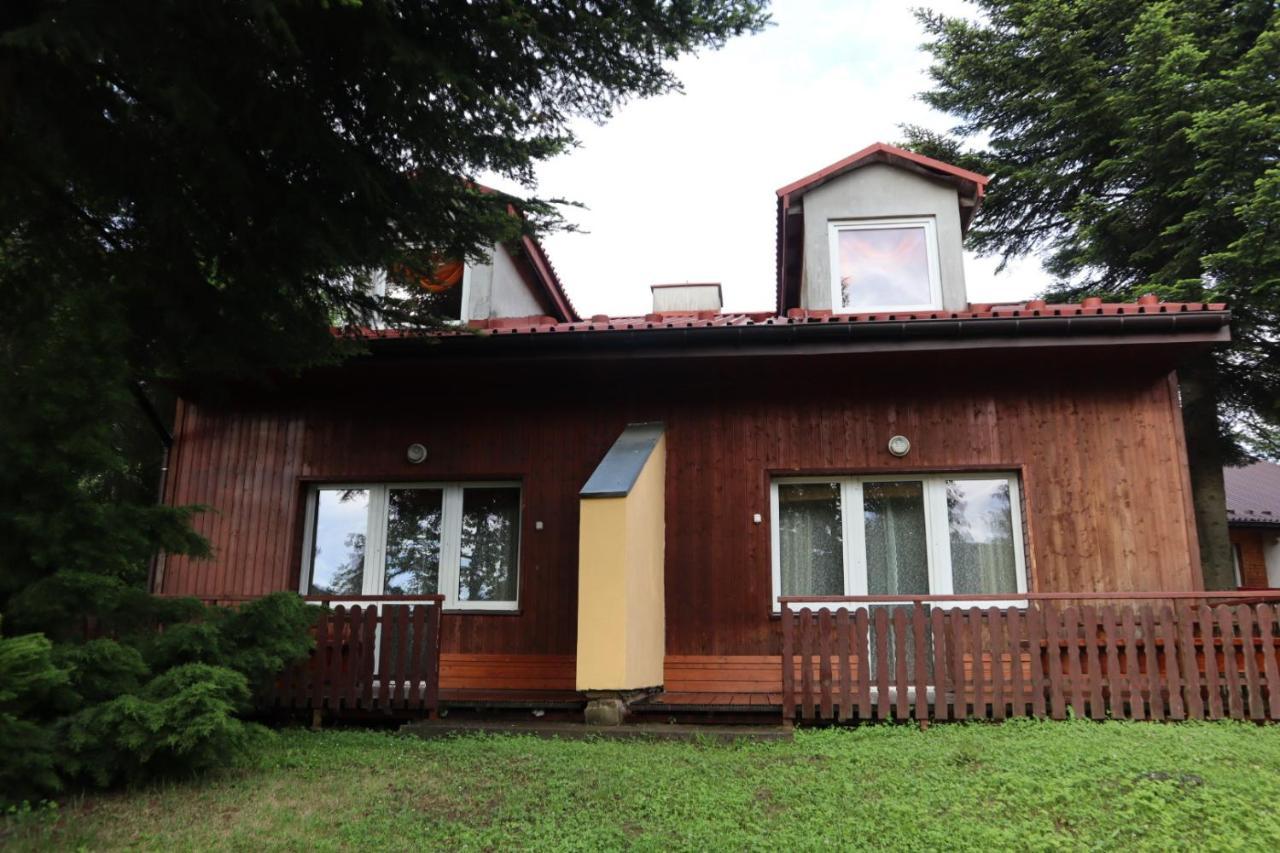 Отель Osrodek Wypoczynkowy " Bieszczady" Мычковце Экстерьер фото